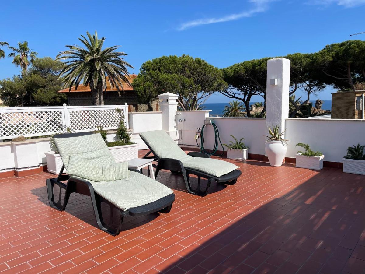 Vila La Terrazza Sul Mare Santa Marinella Exteriér fotografie
